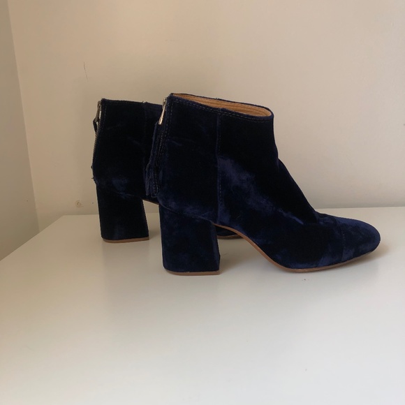 Madewell The Jillian Boot in Blue Velvet - Picture 4 of 7